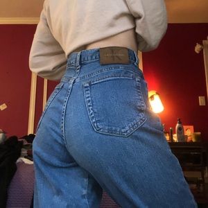 True vintage Calvin Klein mom/straight jeans